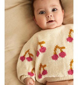 Babytruitje met kersenpatroon