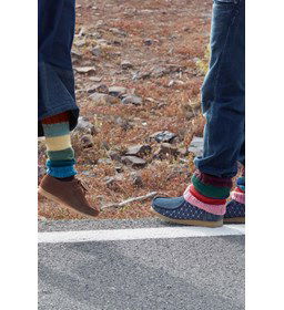 Gekleurde beenwarmers gemaakt van Lang yarns Poseidon