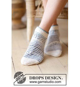 Enkelsokken gemaakt van Drops Fabel