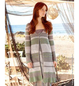 Lang damesvest met lage V-hals gemaakt van Lana Grossa Ecopuno