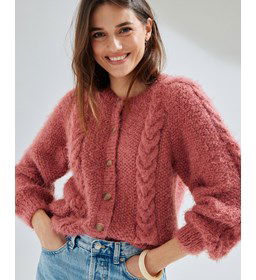 Damesvest met kabelpatroon gemaakt van Phildar Phil Beaugency