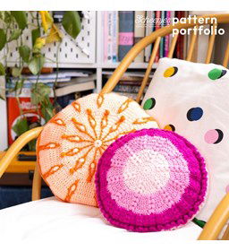 Kussens In Bloom Cushions gemaakt van Scheepjes Colour Crafter