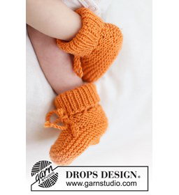 Babysloffen gemaakt van Drops Baby Merino