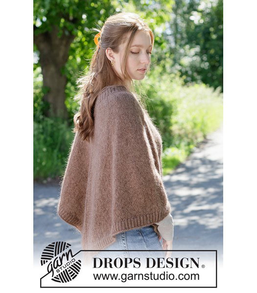 Breipatroon poncho Forest Fal met in voor- en achterkant