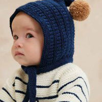 Babymutsje met pompon