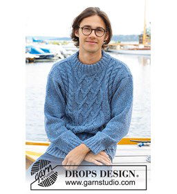 Herentrui met verschillende kabelpatronen gemaakt van DROPS Soft Tweed