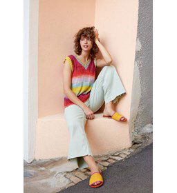 Mouwloze damestrui met V-hals gemaakt van Lang Yarns Paradise