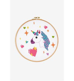 Borduurpatroon Eenhoorn gemaakt van DMC borduurgaren 15