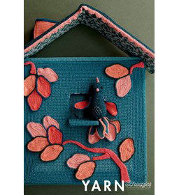 Gehaakt vogelhuisje met bladerpatroon gemaakt van Scheepjes Maxi Sweet Treat