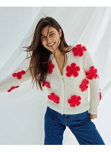 Vest met gebreide bloemen