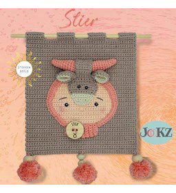 Wandhanger stier gemaakt van Scheepjes Cahlista