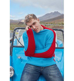 Tweekleurige herentrui ook geschikt voor dames gemaakt van Lang yarns Poseidon