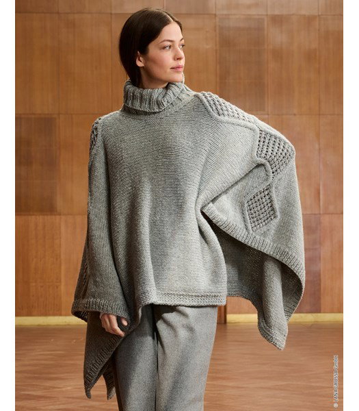 Breipatroon wijde poncho met ajourpatroon
