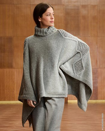 wijde poncho met ajourpatroon