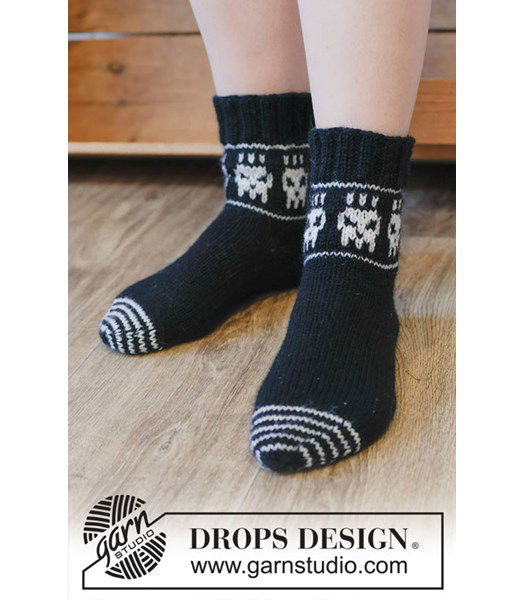 Breipatroon Skeleton Steps Socks