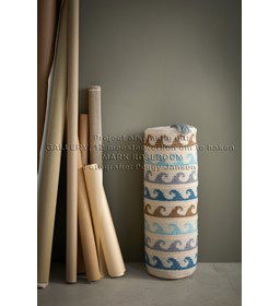 Kussenrol met golfpatroon gemaakt van Scheepjes Stone Washed