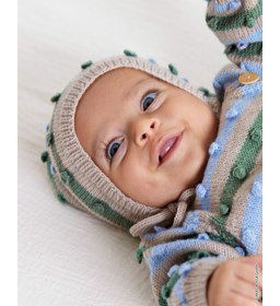 Babymuts met nopjes gemaakt van Lana Grossa Cool Wool Baby