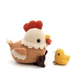 Kip Floriana en haar kuiken gemaakt van Handwerk accesoires