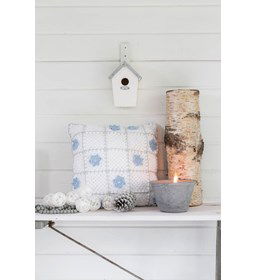 Kussen gemaakt van Scheepjes Catona 50 - 100 gram