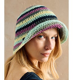 zonnehoedje met brede rand gemaakt van Handwerk accesoires