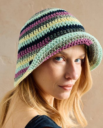 zonnehoedje met brede rand