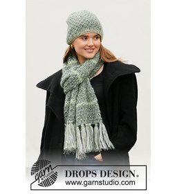 Sjaal met muts gemaakt van Drops Kid Silk