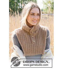 Halswarmer met knopen gemaakt van DROPS Soft Tweed