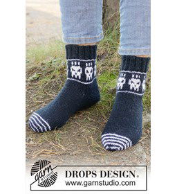 Skeleton Steps Sokken gemaakt van DROPS Fiesta