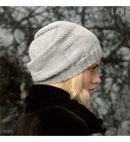 Oversized muts gemaakt van Lang Yarns Merino 120 en 120 Color