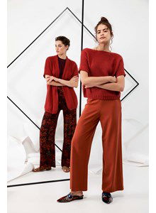 Breipatroon damesshirt met korte mouwen gemaakt van Lang Yarns Amira Light