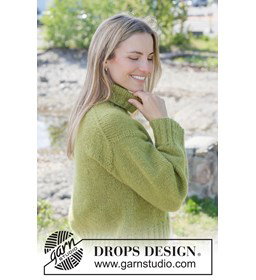 damestrui met diagonale schouders gemaakt van Drops Kid Silk