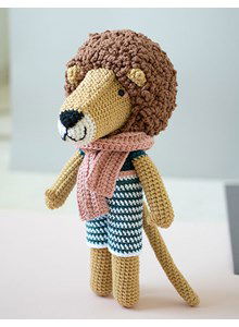 Sebastian Leeuw met gekrulde manen