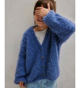 Kindervest met knoopsluiting gemaakt van Phildar Phil Beaugency