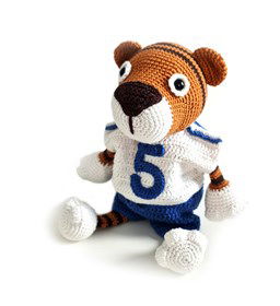 Teun de Tijger met voetbalshirt