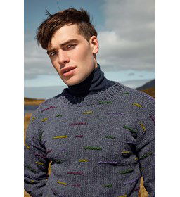 Herentrui met gekleurde strepen gemaakt van Boeken Lang Yarns