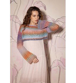 Korte trui met wijd uitlopende mouwen gemaakt van Lang Yarns Orion