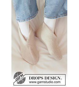 Gevilte gebreide sloffen van wol en alpaca gemaakt van Rondbreinaald nr 5