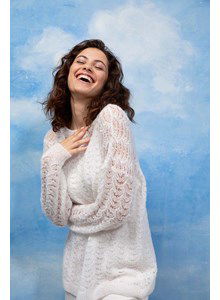 Wijde damestrui met ajourpatroon