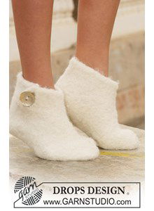 Gevilte DROPS Kerstsloffen van 2 draden Alpaca