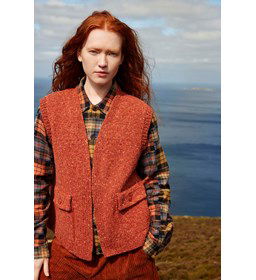 Mouwloos vest met zakken gemaakt van Lang Yarns Donegal Tweed Plus