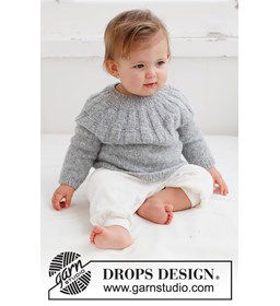 Babytrui Sweet Gleam met ronde hals. gemaakt van DROPS Sky