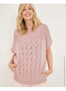 Pullover in verticaal golvend ajourpatroon