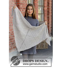 Omslagdoek gemaakt van DROPS Sky