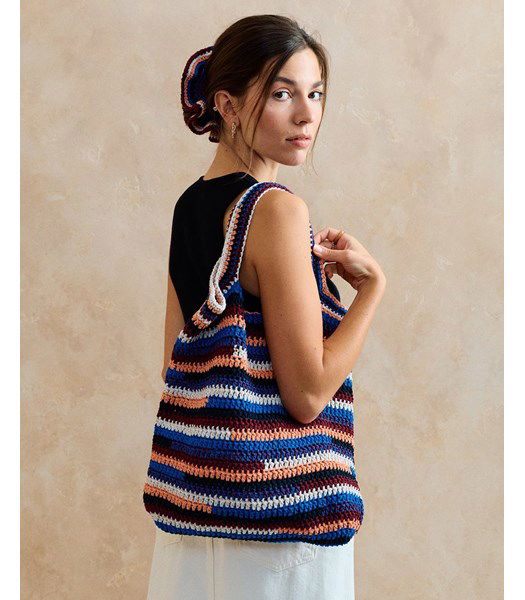 Haakpatroon meerkleurige vierkante tas