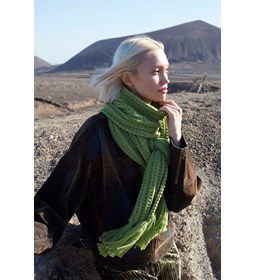 Sjaal Botanical Boost met ribbelpatroon gemaakt van Lang Yarns Wooladdicts Glory