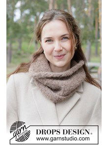 Zachte gebreide col van fluffy alpaca garen