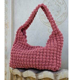 Luxe tas in noppenpatroon gemaakt van Lana Grossa The core