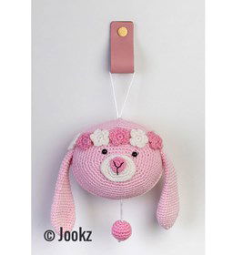 Muziekdoosje Konijn gemaakt van Kumihimo satijnkoord 