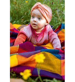 Babytrui met vierkante hals gemaakt van Lang Yarns Baby Cotton Color