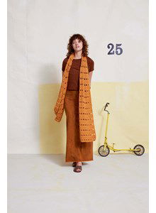 Lange sjaal in openhaakwerk